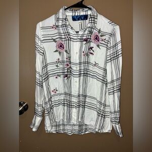 Blue Rain White Plaid Shirt with Pink Floral Embroidery